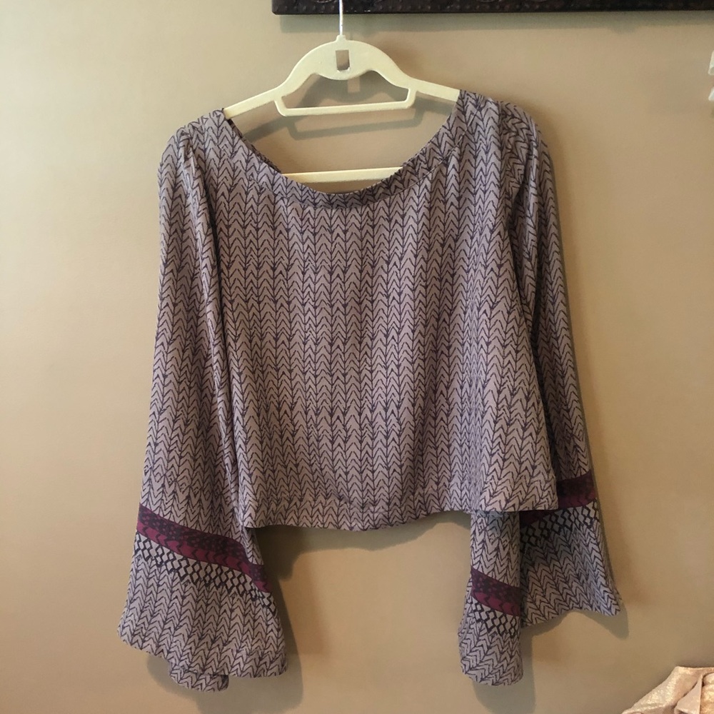 Long sleeve crop top!